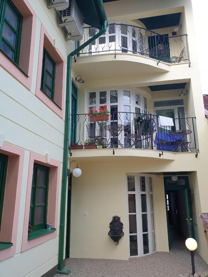 Hrnciarska Apartments Kosice Ngoại thất bức ảnh