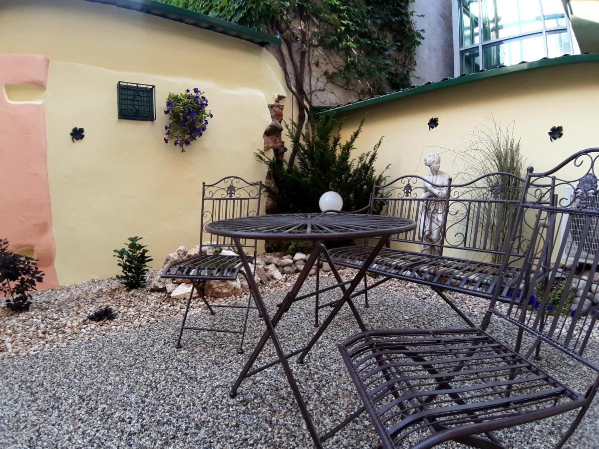 Hrnciarska Apartments Kosice Ngoại thất bức ảnh